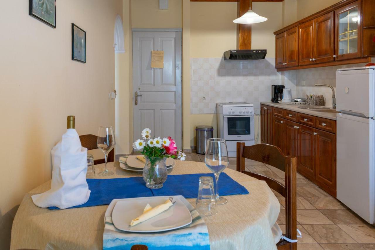 Naftis Apartments Pelekas Esterno foto